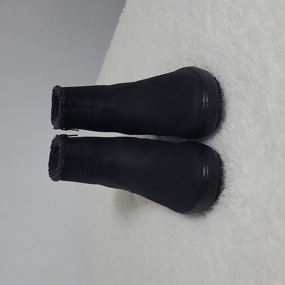 ECCO Soft 7 Tred Nubuck Mid-Cut Boot EUC Sz 9 - Picture 2 of 9